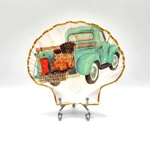 Decoupage Scalloped shell Truck with flowers